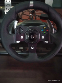 Logitech G920 with shifter Pc/Xbox