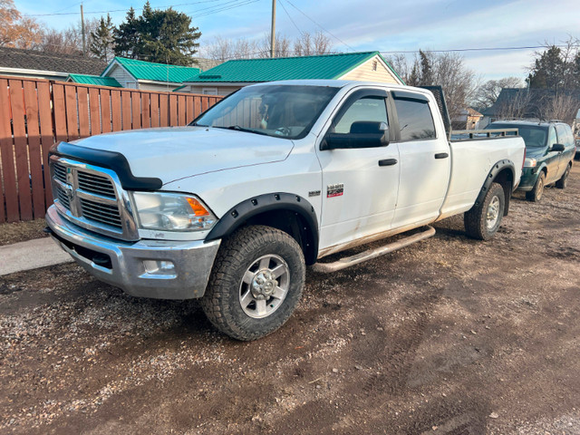 OPEN TO SERIOUS OFFERS OR TRADE 2011 Dodge Ram 2500  longbox 4x4 in Cars & Trucks in Edmonton - Image 3