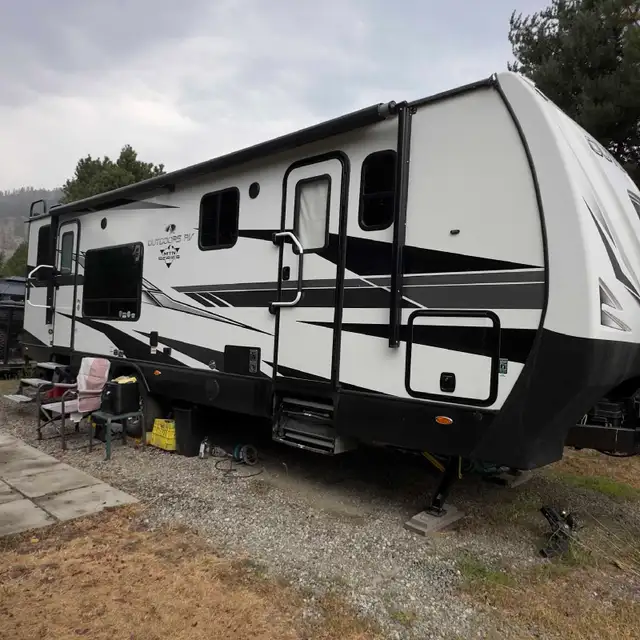 travel trailer in Travel Trailers & Campers in Penticton - Image 7