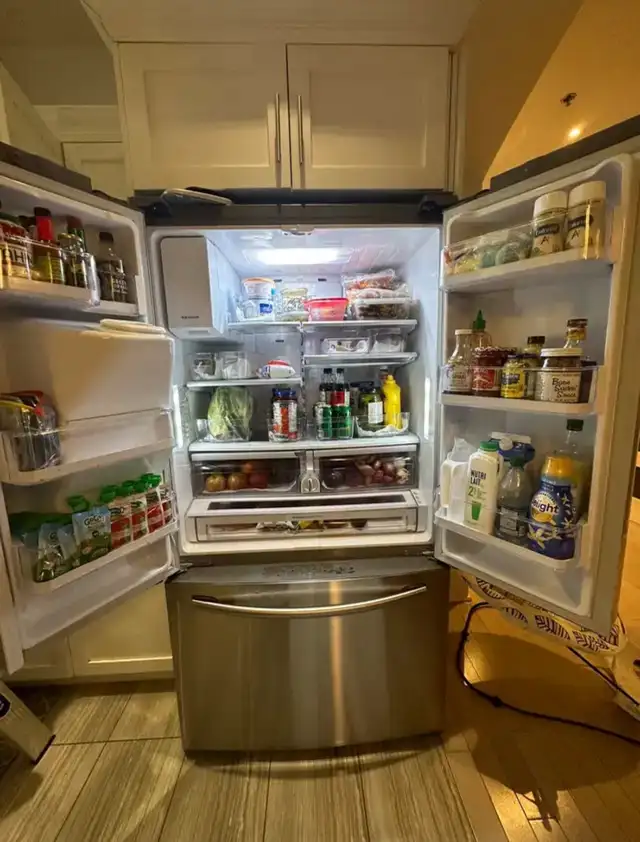 frigo Samsung  in Refrigerators in Sherbrooke - Image 3