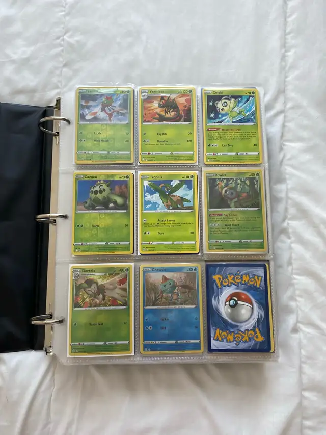 + 900 cartes Pokémon de 7 sets différents Sword & Shield!   in Arts & Collectibles in Longueuil / South Shore - Image 2