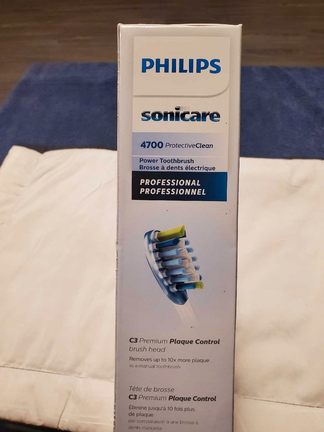 Phillips Sonicare 4700 Electric Toothbrush in Health & Special Needs in Stratford - Image 3