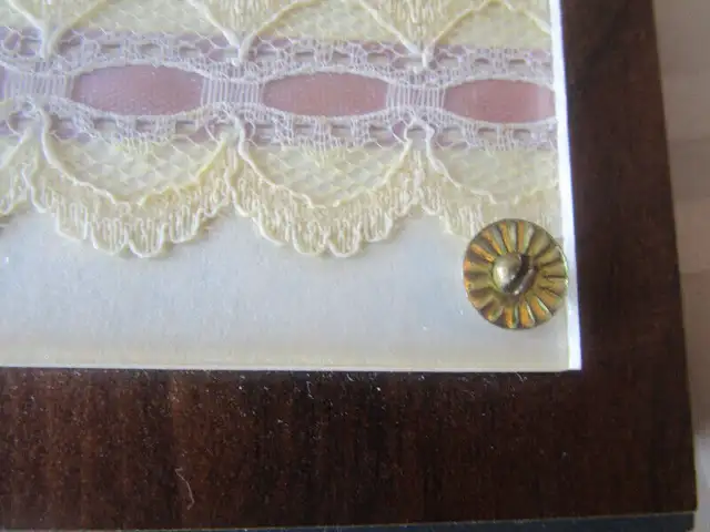 Document/Photo Holder/Frame in Home Décor & Accents in St. Albert - Image 3