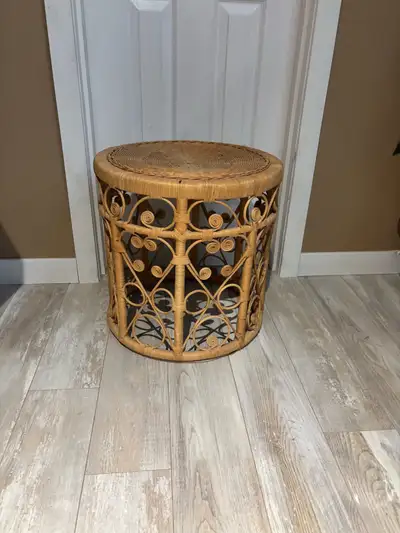 Wicker end table 18x18 GUC, View more