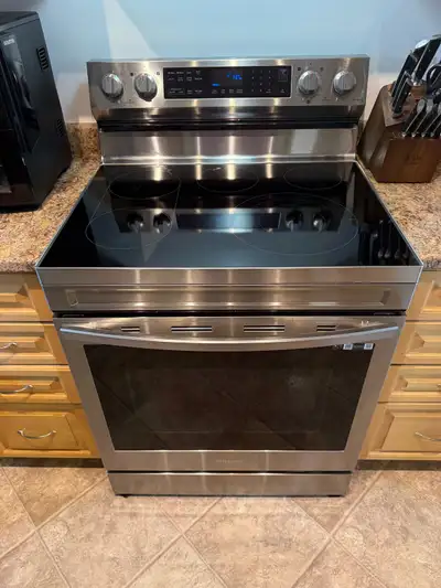 SAMSUNG Electric Stove– Air Fry + Convection – Excellen, View more