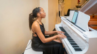 Elevate Your Sound with a Versatile Session Pianist!