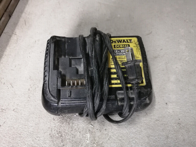 DeWalt 12/20 Volt Battery Charger in Power Tools in Hamilton - Image 3