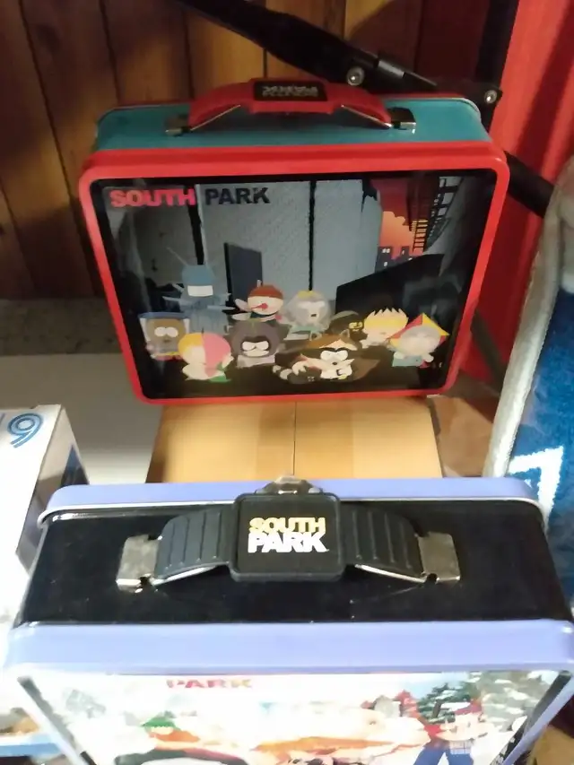 LOT!️SOUTH PARK (2) Lunch Boxes + PC Game62863738373121128