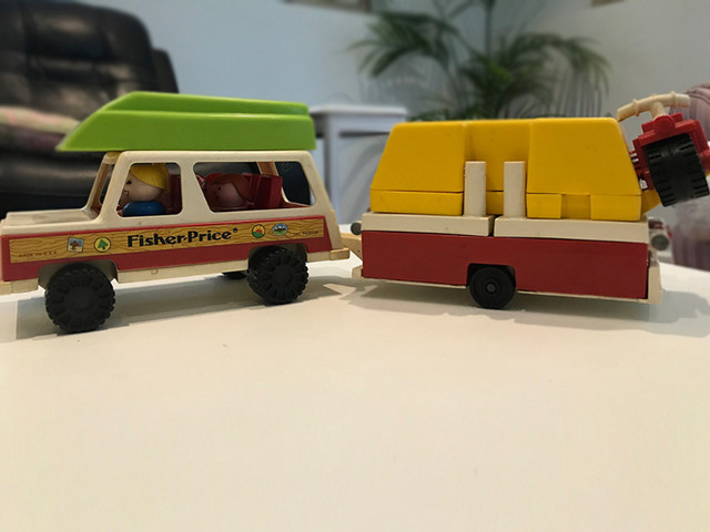 Vintage Fisher Price Play Family Car & Pop-Up Camper #992 in Toys & Games in City of Halifax - Image 2