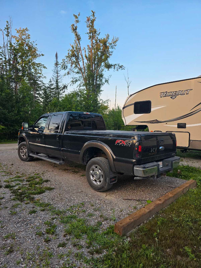 F350 Lariat with 8' box in Cars & Trucks in Barrie - Image 3