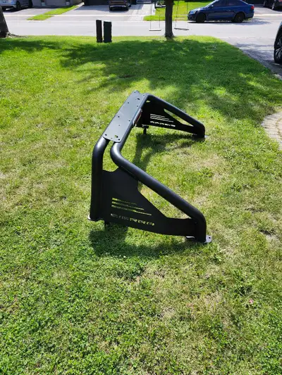 New roll bar off a 2026 GMC Sierra. The dealership removed the roll bar when the truck was delivered...