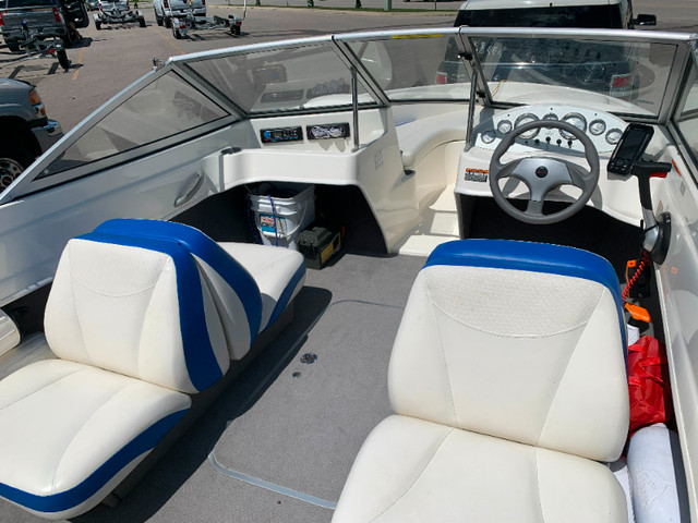 Bayliner in Powerboats & Motorboats in Sarnia - Image 3