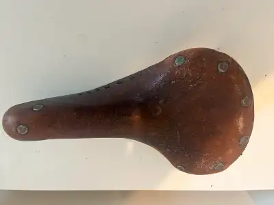 selle de vélo en cuir aucune livraison., View more