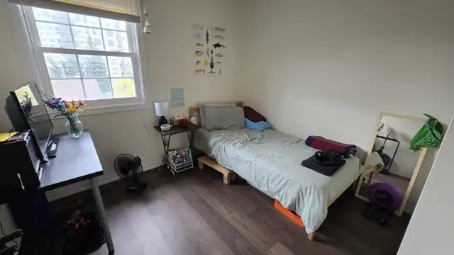 Whole house (4 bedrooms) available for rent near Uni/Keats Way in Long Term Rentals in Kitchener / Waterloo - Image 8