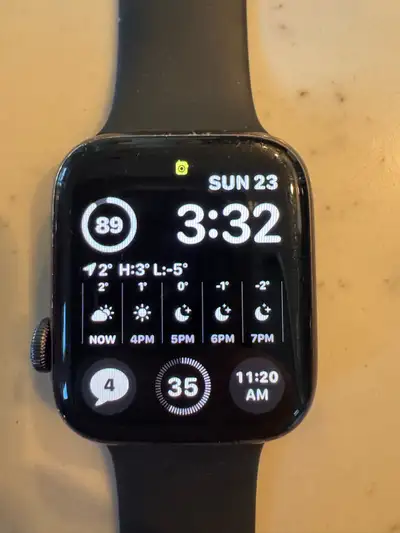 Apple Watch SE (2nd Gen) [GPS 44mm] Smartwatch with Midnight Aluminium Case with Midnight Sport Band...