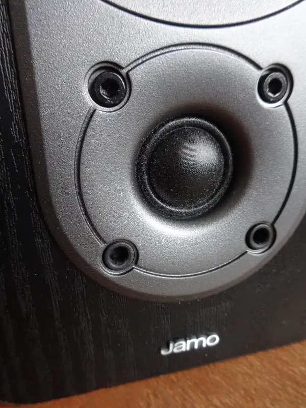 Jamo S420SUR/2way/100W surround speakers for sale in Speakers in Markham / York Region - Image 5
