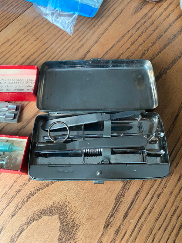 Vintage Medical Equipment kits in Arts & Collectibles in Dartmouth - Image 4
