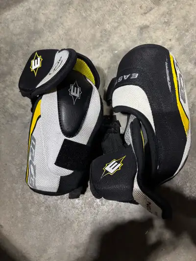 Various Cheap! Junior / Adult Hockey Equipment $7 to $10, View more