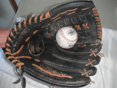 GANT DE BASEBALL GAUCHER, View more