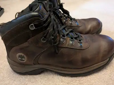 Timberland size 8.5 men's all leather waterproof hiking boots, View more