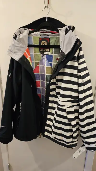 Volcom Nimbus Gore-tex pro Shell Jacket Large, View more