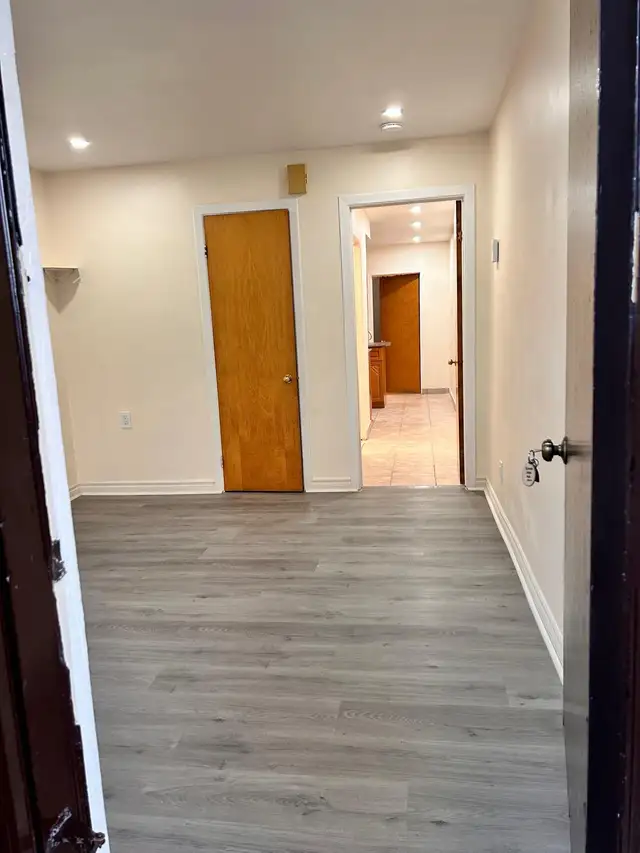 Studio for rent at the heart of the city in Long Term Rentals in City of Montréal - Image 9