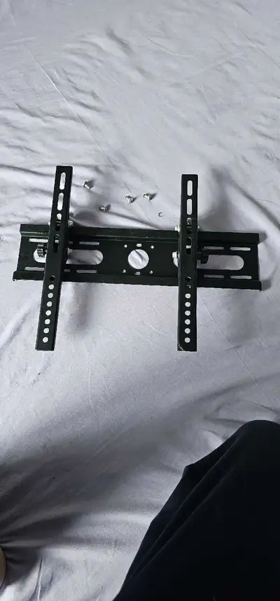 TV Wall Mount TygerClaw 23" - 60" tilting, View more