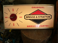 belle horloge  publicitaire Briggs & Stratton # 10974.9