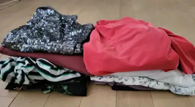 Lot de 9 vêtements femme , View more
