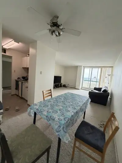 Sublet – June 1st $650 Move-in Bonus 1 Bedroom / 1 Bathroom Apartment 72 Donald St (Downtown Winnipe...