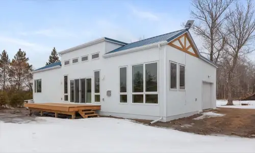 2025 790 sq ft all season home ready to move out of Woodmore, Manitoba. 1 bed, 1 bath. Artistically...