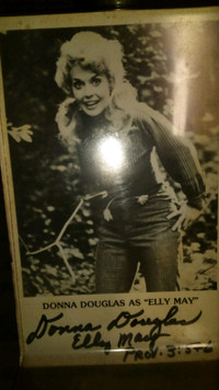 Beverly Hillbillies autograph Donna Douglas  postcard signed