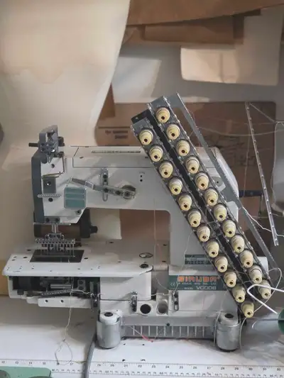 liquidation de machine a coudre industrielle, View more