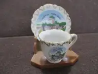 Tasse et soucoupe souvenir du Château Frontenac (Cup and saucer)