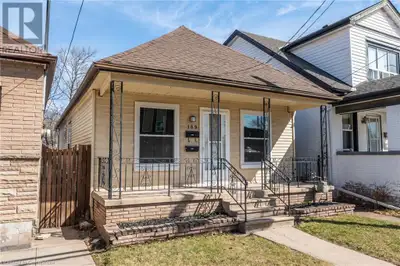 FOR RENT – 2 Bed | 1 Bath – Luxury Finishes | 189 Britannia Avenue, Hamilton $2,100/month ALL INCLUS...