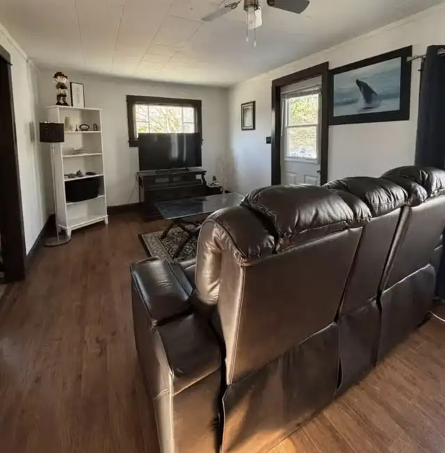 Charming 2-Bedroom Rental on a Spacious Town Lot in Liverpool in Short Term Rentals in Bridgewater - Image 7