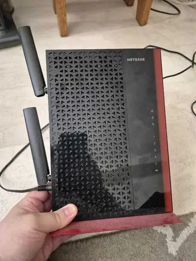 It's been working well in bridge mode. It's a little bit dusty. The latest version of dd-wrt install...