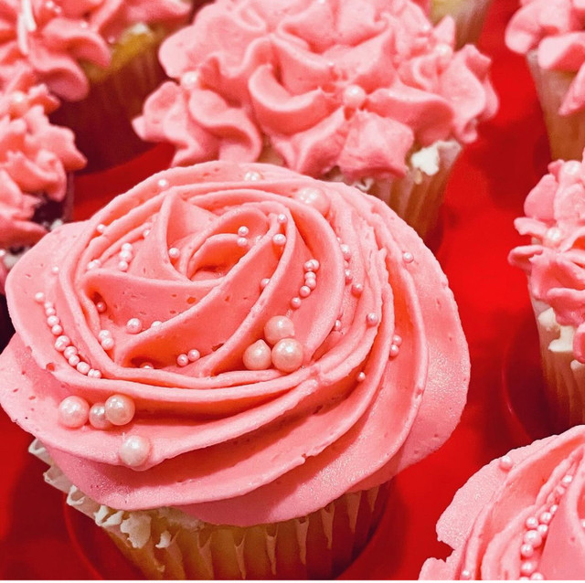 Custom Cupcakes and Cakepops | GTA BASED in Food & Catering in Mississauga / Peel Region