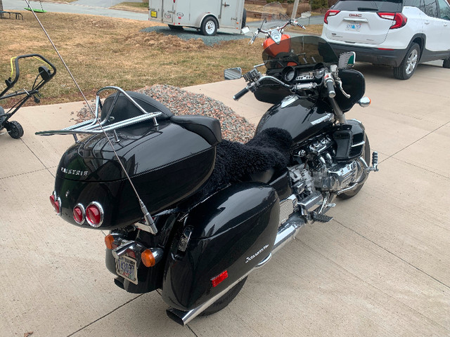 2001 Honda Valkyrie Interstate in Street, Cruisers & Choppers in Dartmouth - Image 2