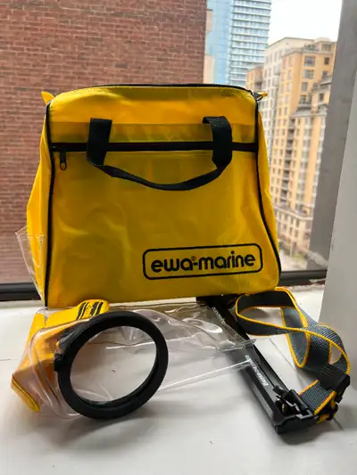Ewa-marine TUV J48 in carrying case, View more