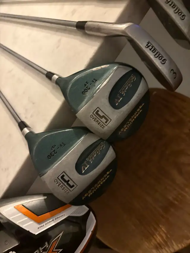 women’s right handed golf clubs and bag  in Golf in Guelph - Image 7