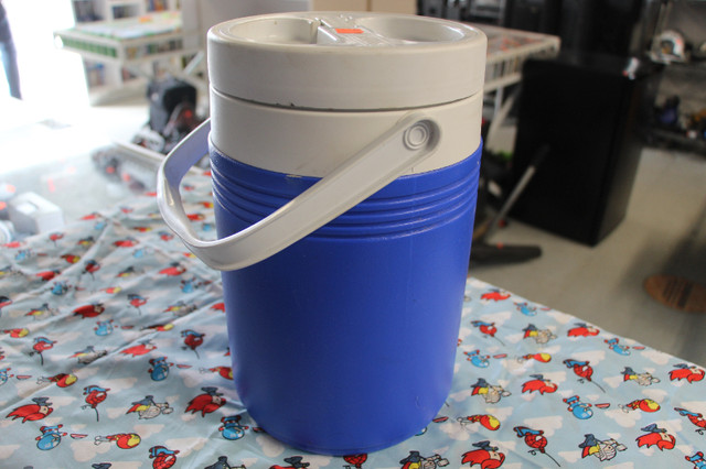 Coleman Water Jug Cooler Blue White 1 Gallon 5681 5696 (#14837) in Other in City of Halifax