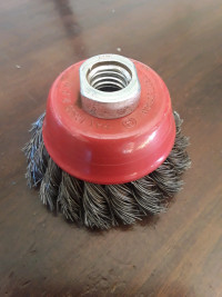 Knot type wire cup brush