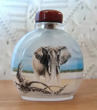 d1153 artist XiangXin Wildlife Series Chinese Inside Painted Snu, View more