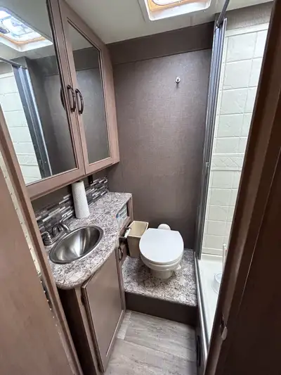 2019 Thor 30D Fourwinds Motorhome, View more