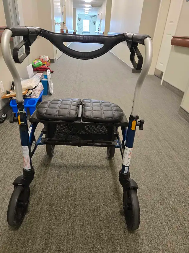 Walker -great condition65723762721538124