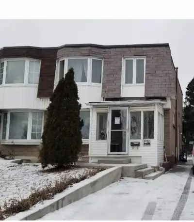 Room for rent for Girl's Sharing Room, upper room $490. Plus Hydro and Gas Location: 3015 Morning St...