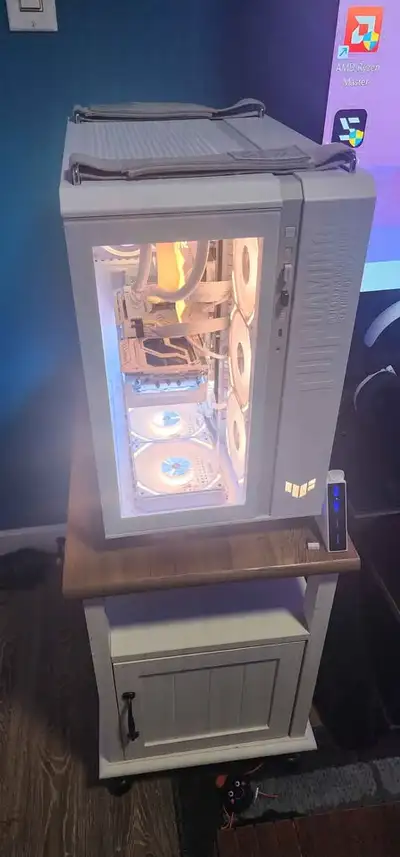 Beautiful white gaming/studio PC, View more