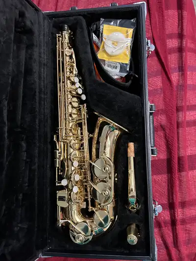 Jupiter Junior Alto Saxophone. Excellent Condition.