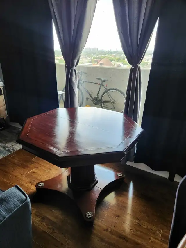 Octagonal Pedestal Game/Dining Table in Dining Tables & Sets in City of Toronto - Image 3